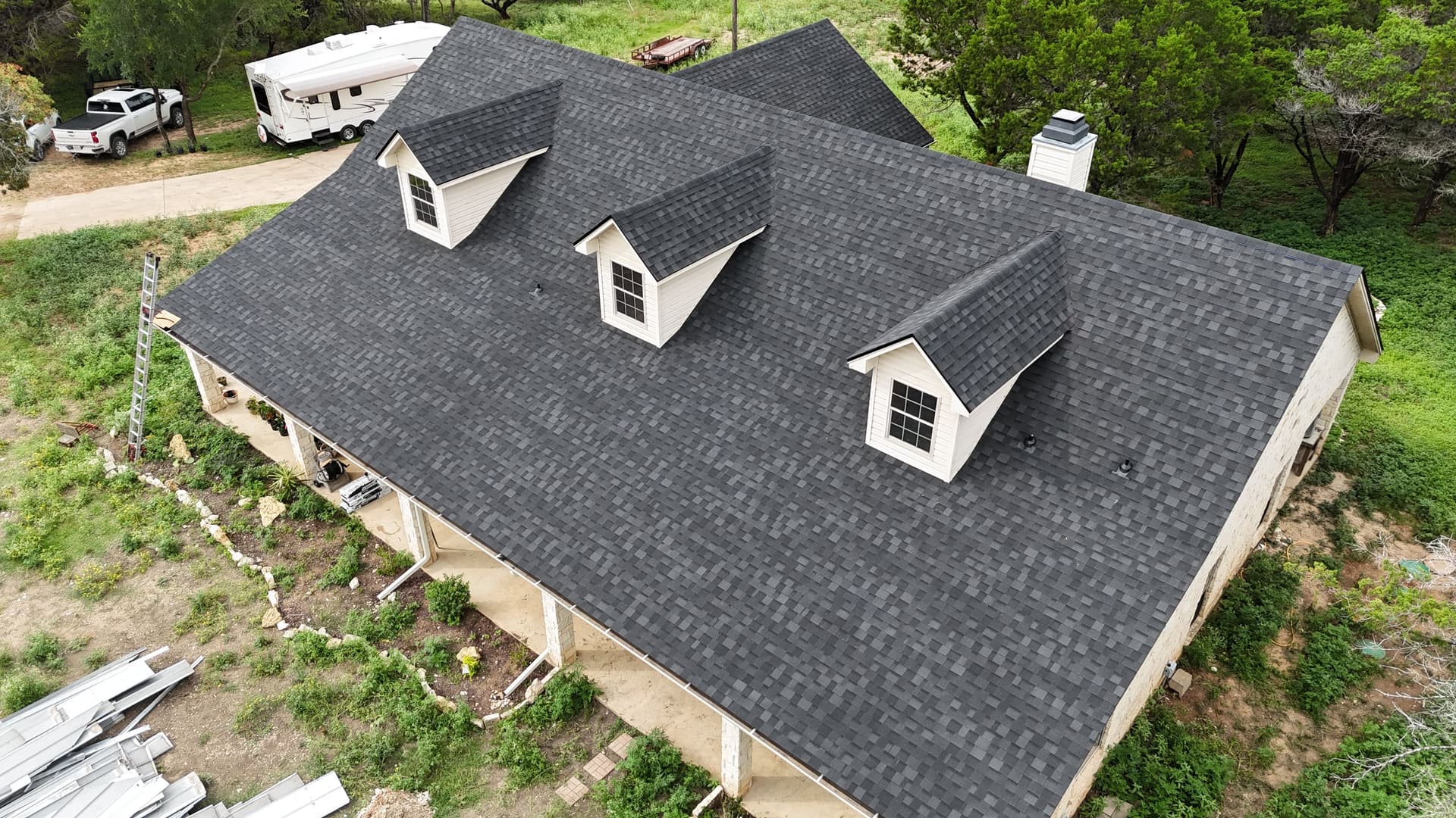 Gallery photos for IKO Nordic Class 4 Shingle Roof Installation on a Texas Hill Country Home: Image #4