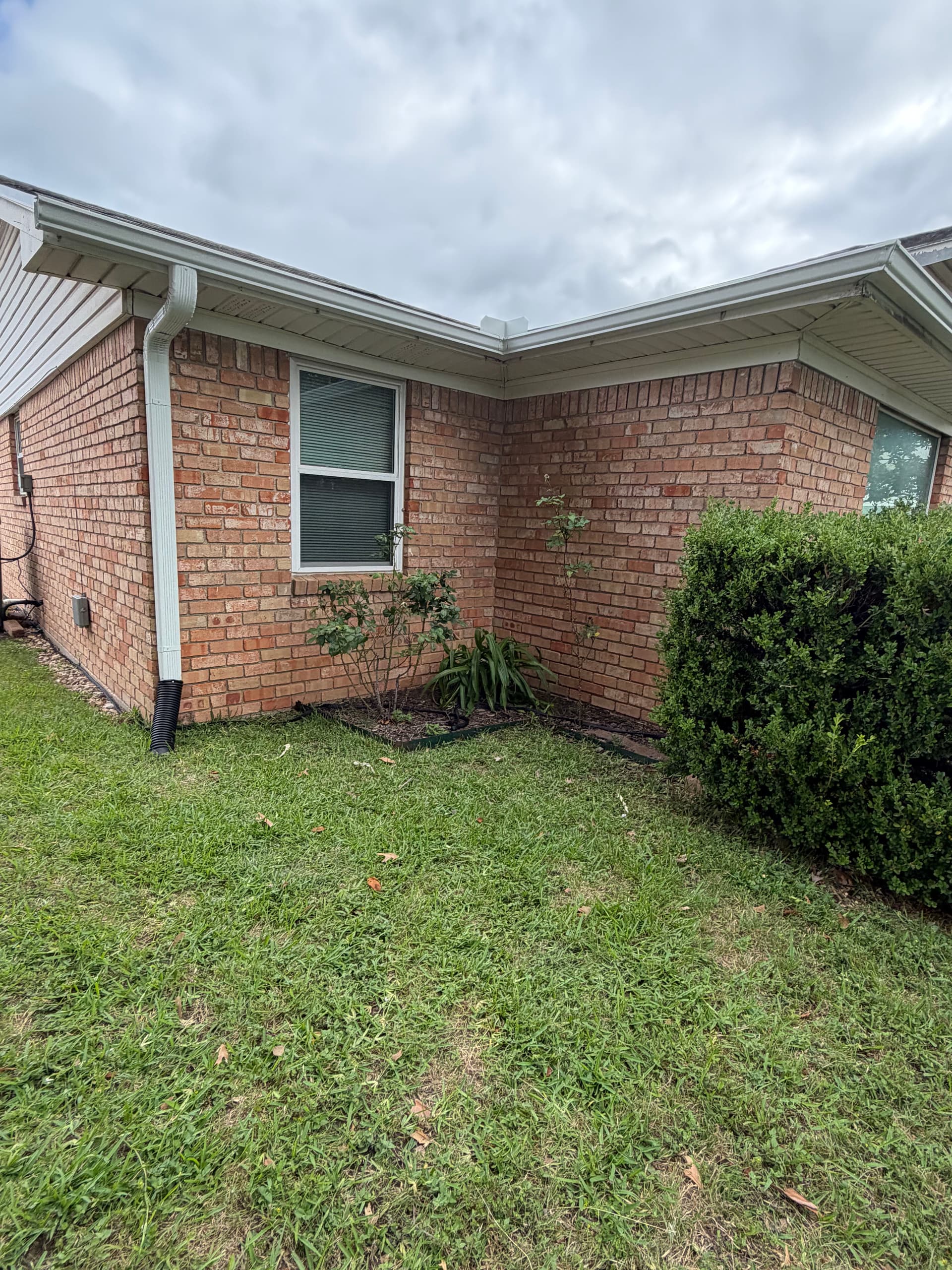 Gallery photos for New Seamless Gutters and Gutter Guards Installed on Brick Home: Image #3