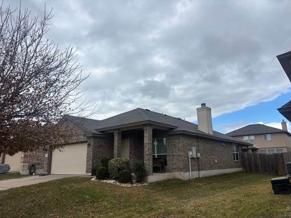 Gallery photos for Weatherwood Roof Installation in Woodway - Classic and Modern: Image #1